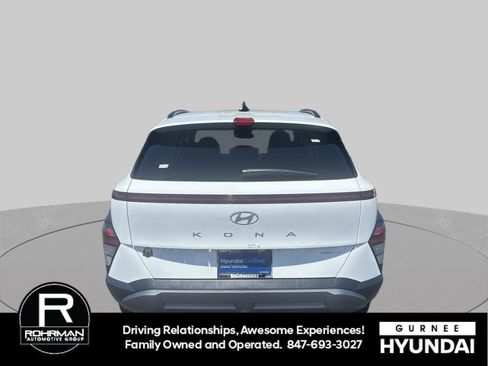 Used 2026 Hyundai Kona SEL Premium AWD/4WD image 8