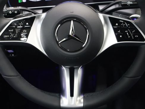 New 2026 Mercedes-Benz GLC 300 4MATIC image 17