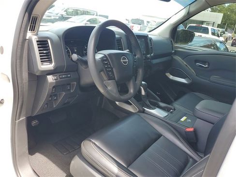 Certified 2024 Nissan Frontier SL w/ Technology Package image 13