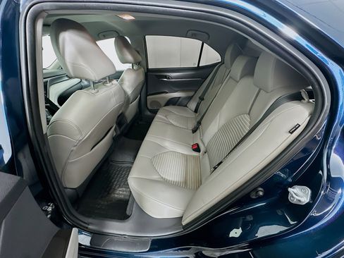 Used 2021 Toyota Camry SE w/ Convenience Package image 26