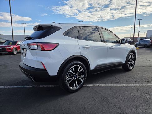 Certified 2022 Ford Escape SE w/ SE Sport Appearance Package image 6