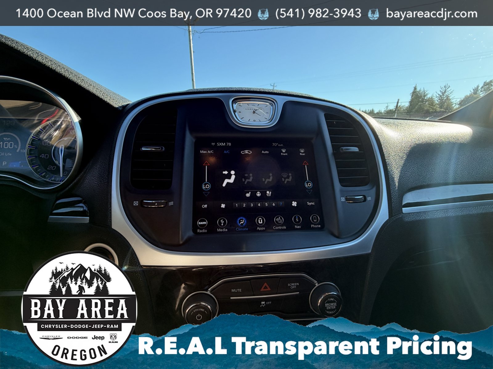 Used 2019 Chrysler 300 Limited w/ Light Group RWD image 15