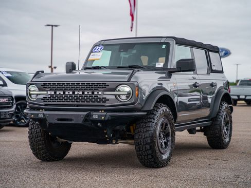 Used 2022 Ford Bronco Badlands AWD/4WD image 3