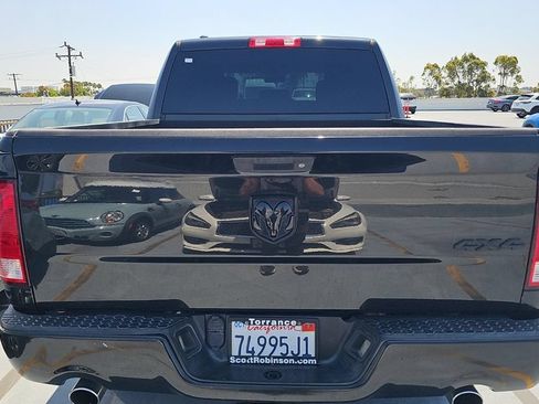 Used 2017 RAM 1500 Express w/ Black Ram 1500 Express Group AWD/4WD image 5