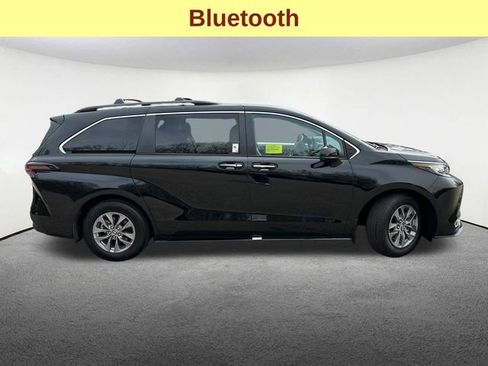 Certified 2023 Toyota Sienna XLE AWD/4WD image 13
