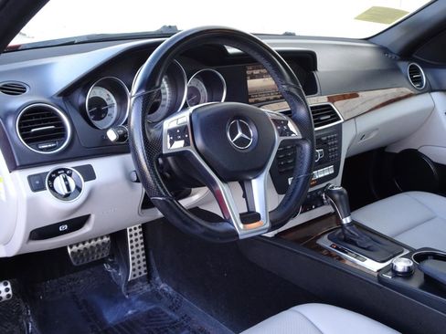 Used 2013 Mercedes-Benz C 300 4MATIC Sedan image 8
