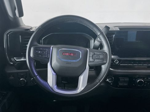 Used 2025 GMC Sierra 1500 SLT AWD/4WD image 17