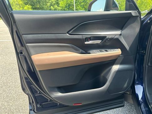 New 2026 Toyota Grand Highlander AWD Hybrid image 10