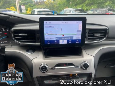 Used 2023 Ford Explorer XLT w/ Equipment Group 202A AWD/4WD image 18