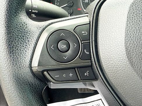 Used 2021 Toyota Corolla LE FWD image 34