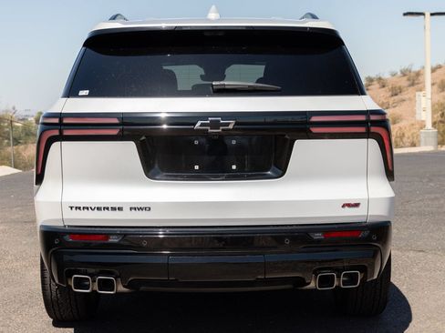 Used 2024 Chevrolet Traverse RS w/ LPO, Floor Liner Package AWD/4WD image 13