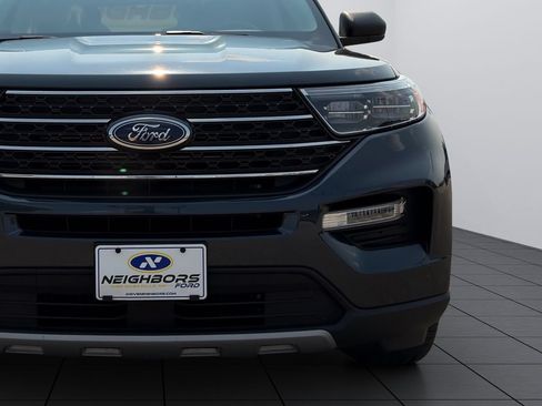 Used 2024 Ford Explorer XLT w/ Equipment Group 202A AWD/4WD image 10