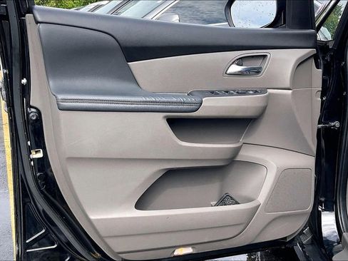 Used 2015 Honda Odyssey EX-L image 22
