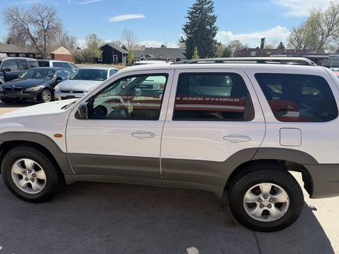 Used 2001 MAZDA Tribute DX image 9