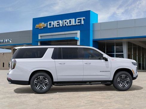 New 2026 Chevrolet Suburban Z71 w/ Comfort Package AWD/4WD image 30
