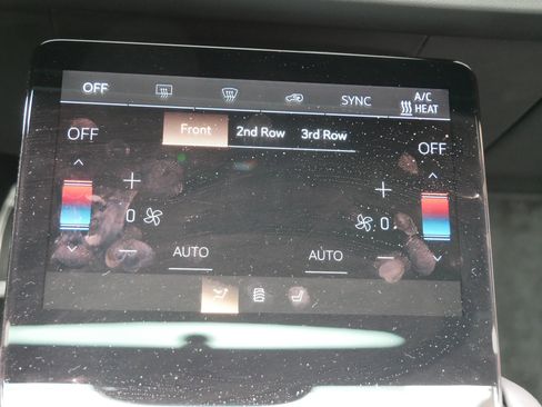 Certified 2026 Cadillac Vistiq Platinum AWD/4WD image 19
