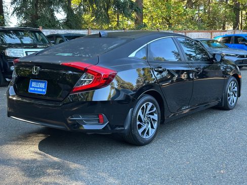Used 2018 Honda Civic EX image 7