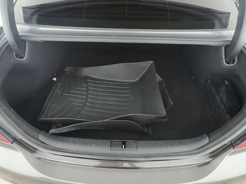 Used 2023 Genesis G70 2.0T image 5