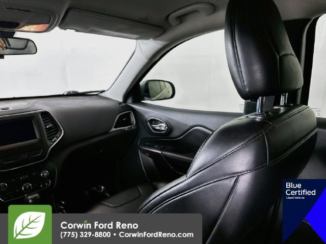 Used 2019 Jeep Cherokee Latitude Plus AWD/4WD image 25