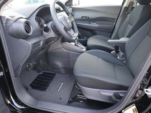 Used 2025 Nissan Kicks Play S image 13