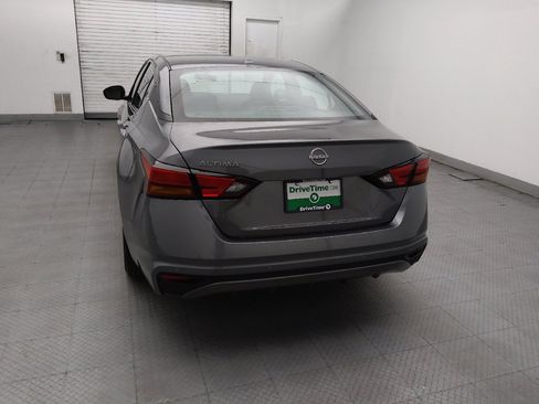 Used 2025 Nissan Altima 2.5 SV FWD image 6