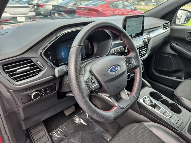 Used 2025 Ford Escape ST-Line FWD image 15