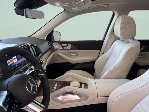 Certified 2026 Mercedes-Benz GLS 450 4MATIC image 25