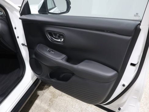 Used 2024 Honda HR-V LX image 24