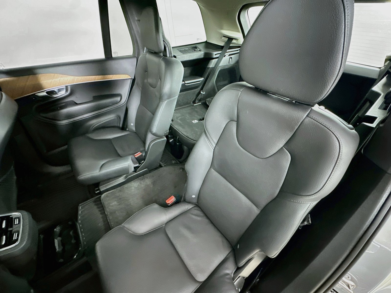 Certified 2025 Volvo XC90 B6 Plus AWD/4WD image 35