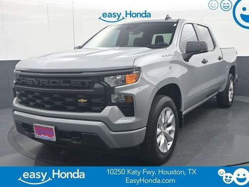 Used 2024 Chevrolet Silverado 1500 Custom image 1