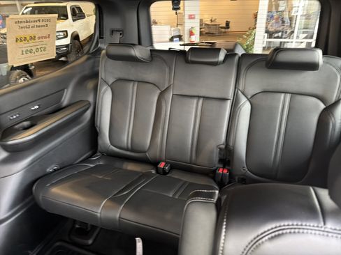 New 2025 Jeep Wagoneer Series II image 11