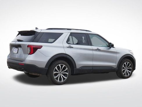 Certified 2023 Ford Explorer ST-Line AWD/4WD image 4
