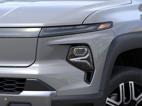 New 2026 Chevrolet Silverado EV LT AWD/4WD image 10