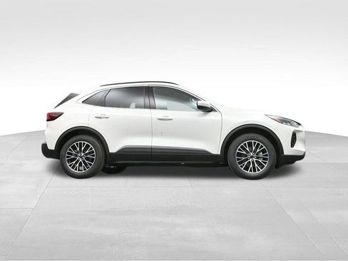 New 2025 Ford Escape SE image 40