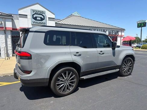 Certified 2026 Lexus GX 550 w/ Accessory Package (2T) AWD/4WD image 16