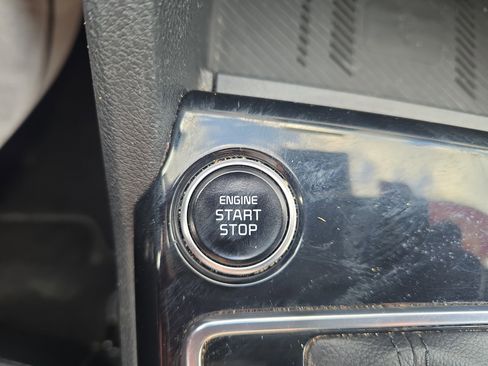 Used 2023 Kia Sportage EX image 23