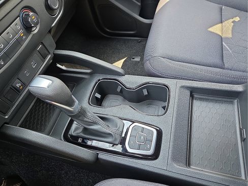 New 2026 Nissan Frontier SV w/ Tow Package image 25