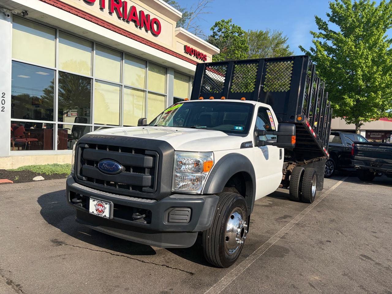 Used 2015 Ford F550 4x4 Regular Cab Super Duty image 2