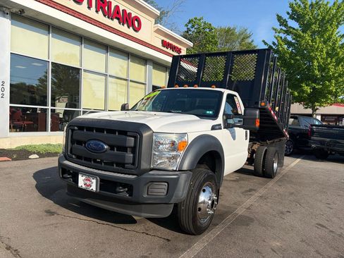 Used 2015 Ford F550 4x4 Regular Cab Super Duty image 2