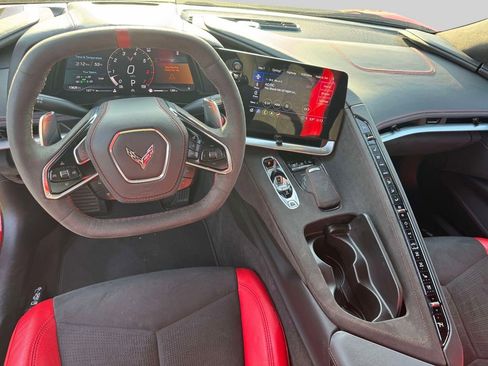 Used 2022 Chevrolet Corvette Stingray Premium Cpe w/ Z51 Performance Package RWD image 13