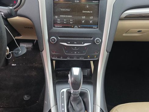 Used 2013 Ford Fusion SE FWD image 11