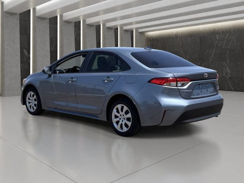 Used 2026 Toyota Corolla LE w/ Carpet Mat Package (TMS) FWD image 4