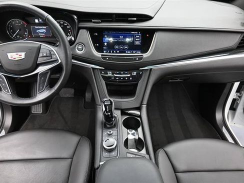Used 2023 Cadillac XT5 Premium Luxury FWD image 15