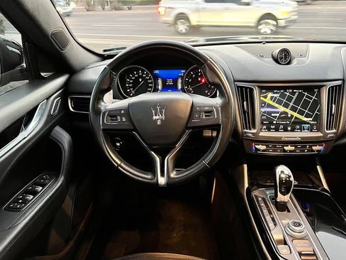 Used 2018 Maserati Levante S AWD/4WD image 12