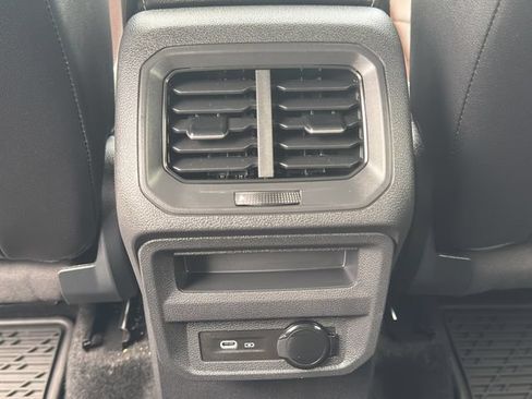 Certified 2024 Volkswagen Tiguan SEL R-Line AWD/4WD image 15