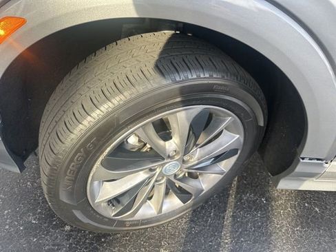 Used 2023 Buick Encore GX Select w/ Sport Touring Package image 7