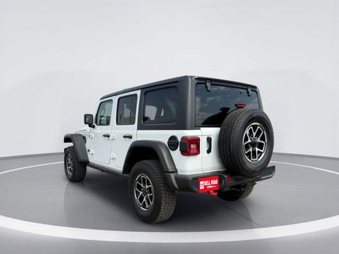 Used 2024 Jeep Wrangler Unlimited Rubicon AWD/4WD image 4