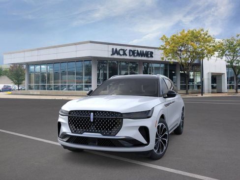 New 2026 Lincoln Nautilus Reserve image 2