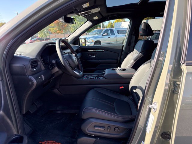 Used 2026 Honda Pilot TrailSport image 12