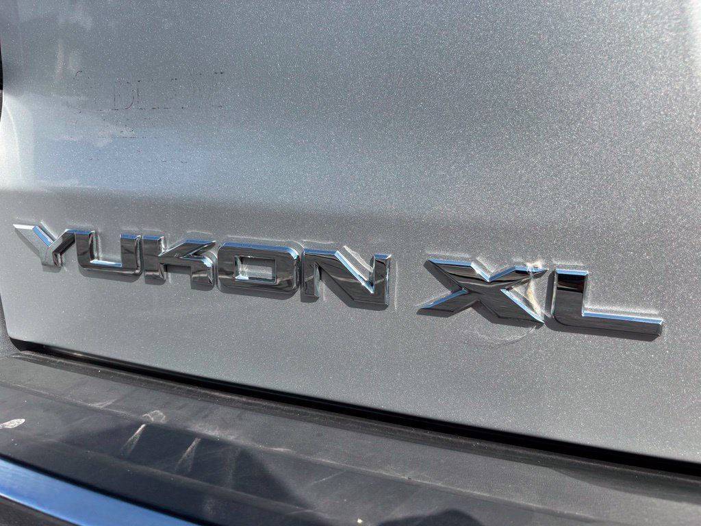 Used 2018 GMC Yukon XL Denali RWD image 13
